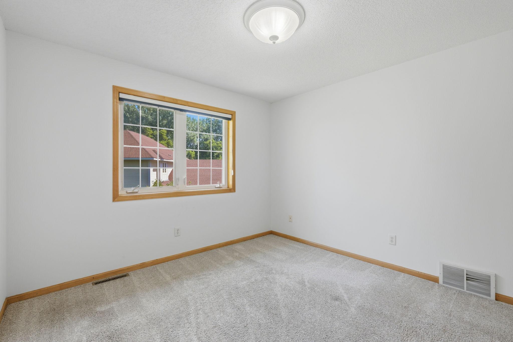5546 Malibu Drive Property Photo 21