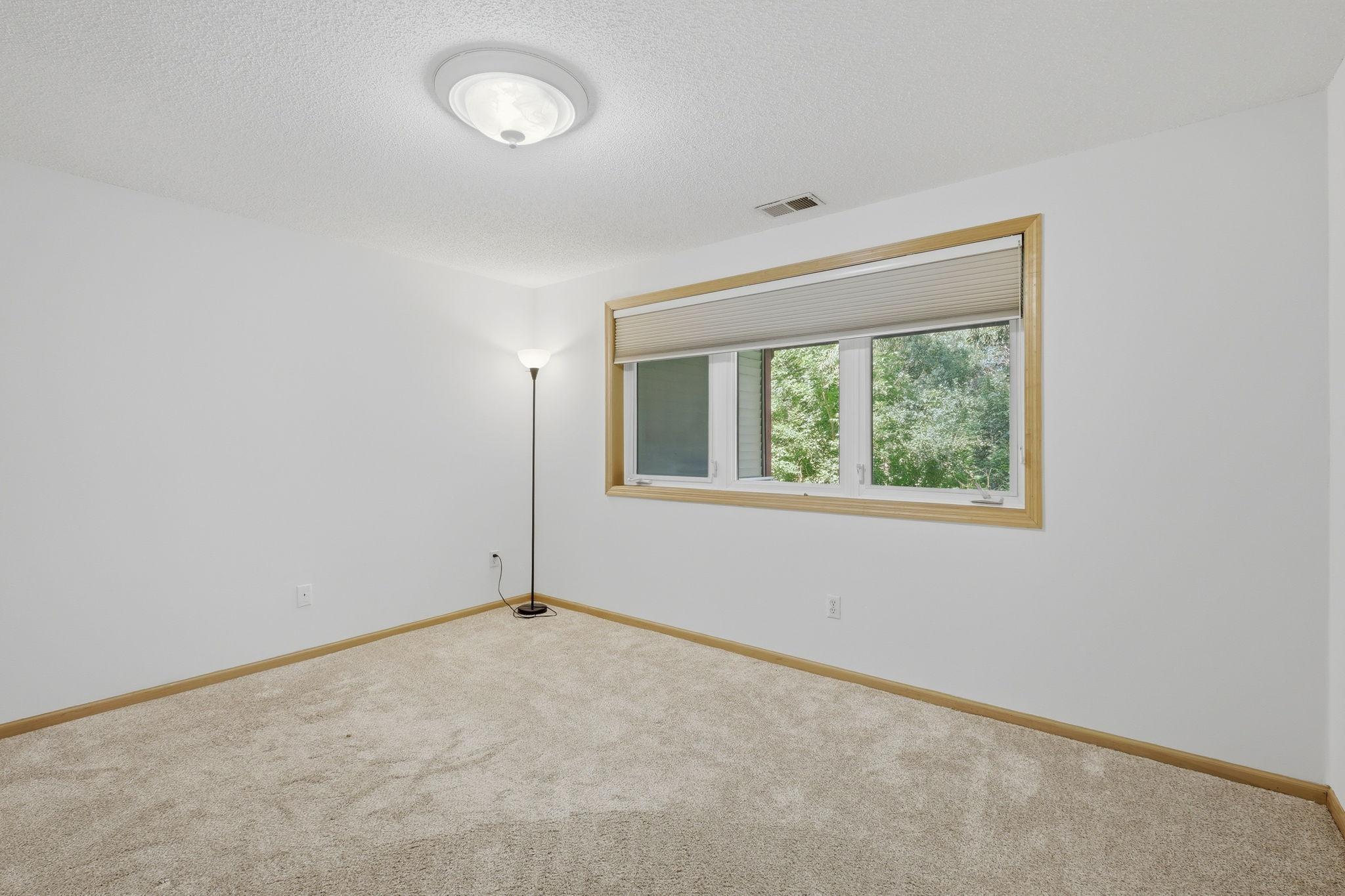 5546 Malibu Drive Property Photo 22