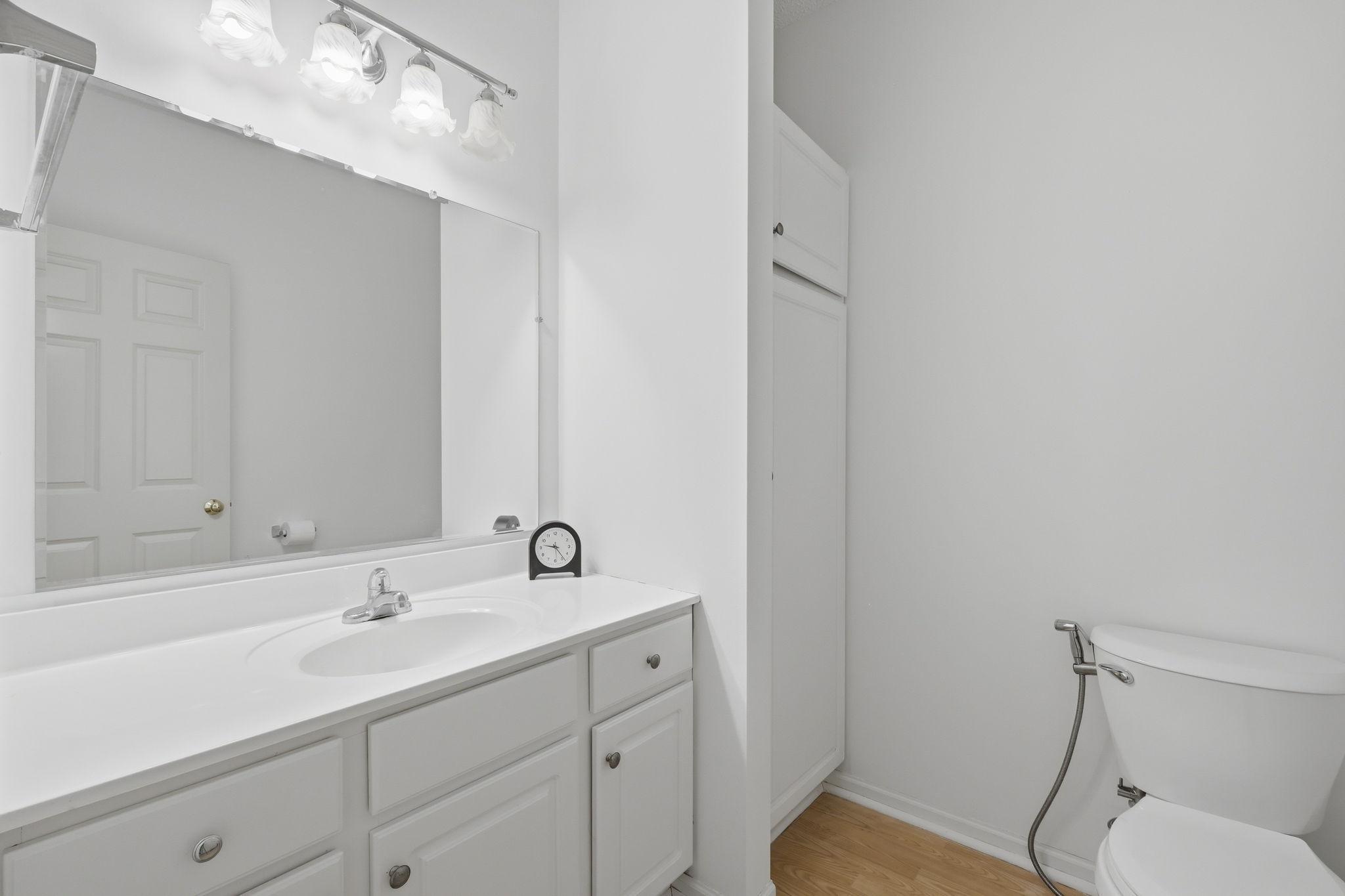 5546 Malibu Drive Property Photo 24