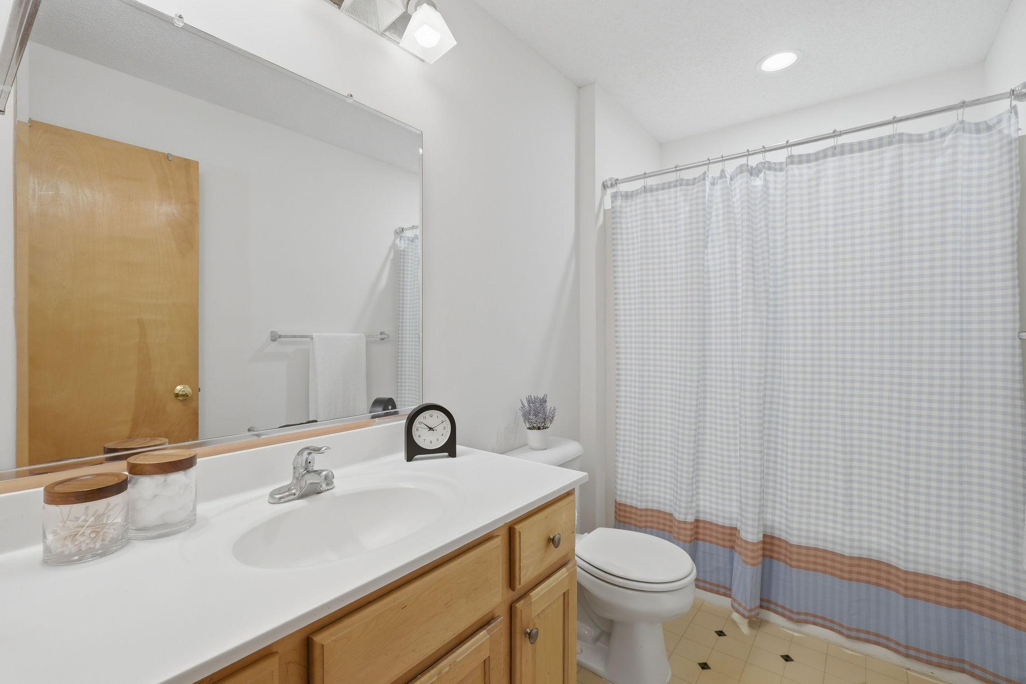 5546 Malibu Drive Property Photo 25
