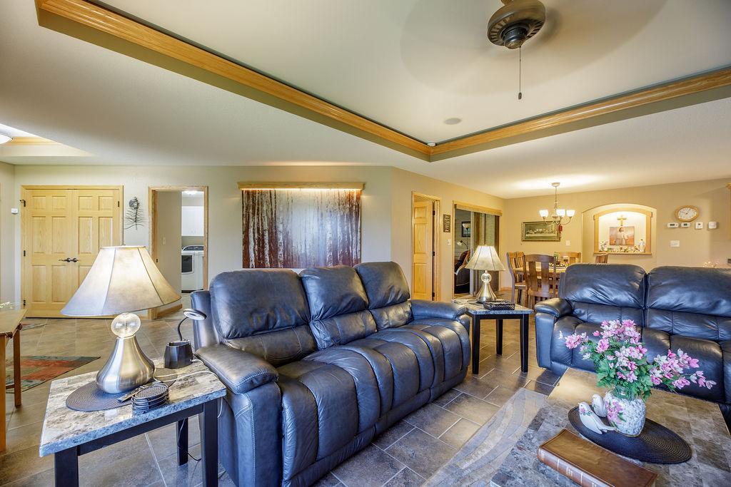 3807 N Eagle Road Property Photo 8