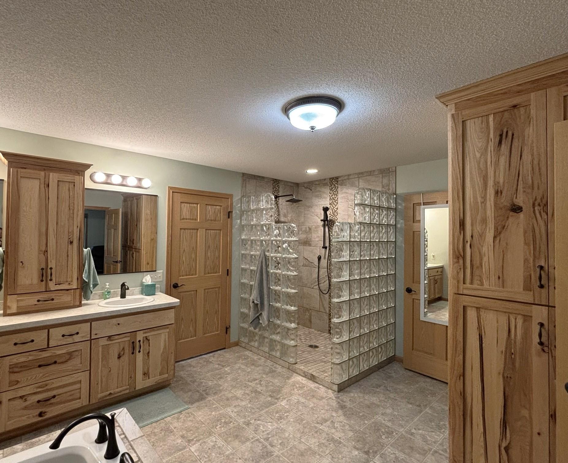 3807 N Eagle Road Property Photo 23
