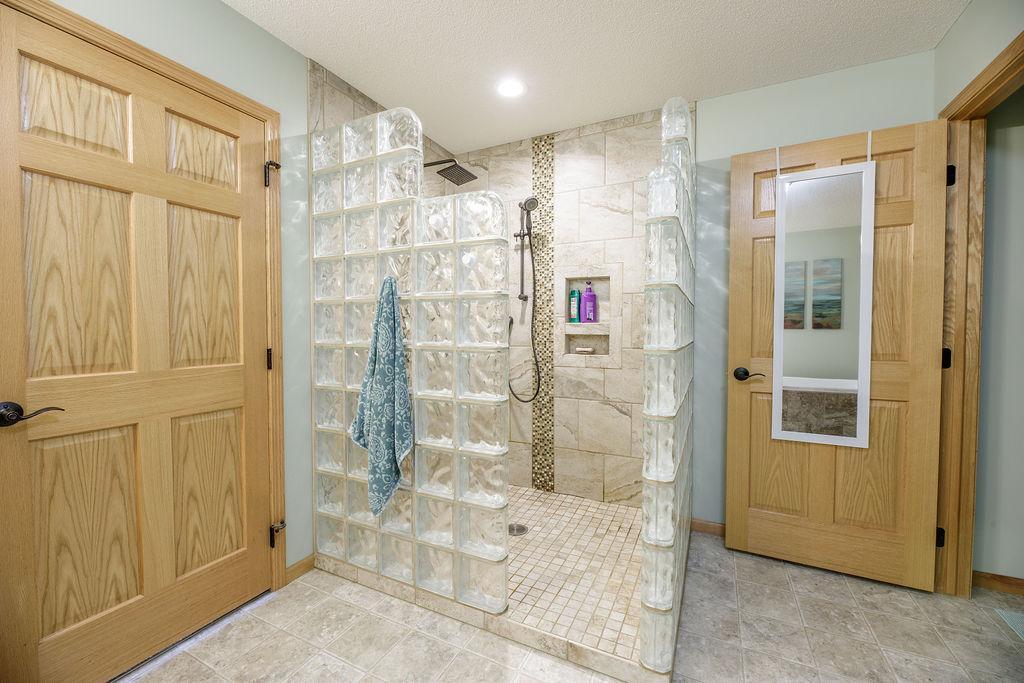 3807 N Eagle Road Property Photo 24
