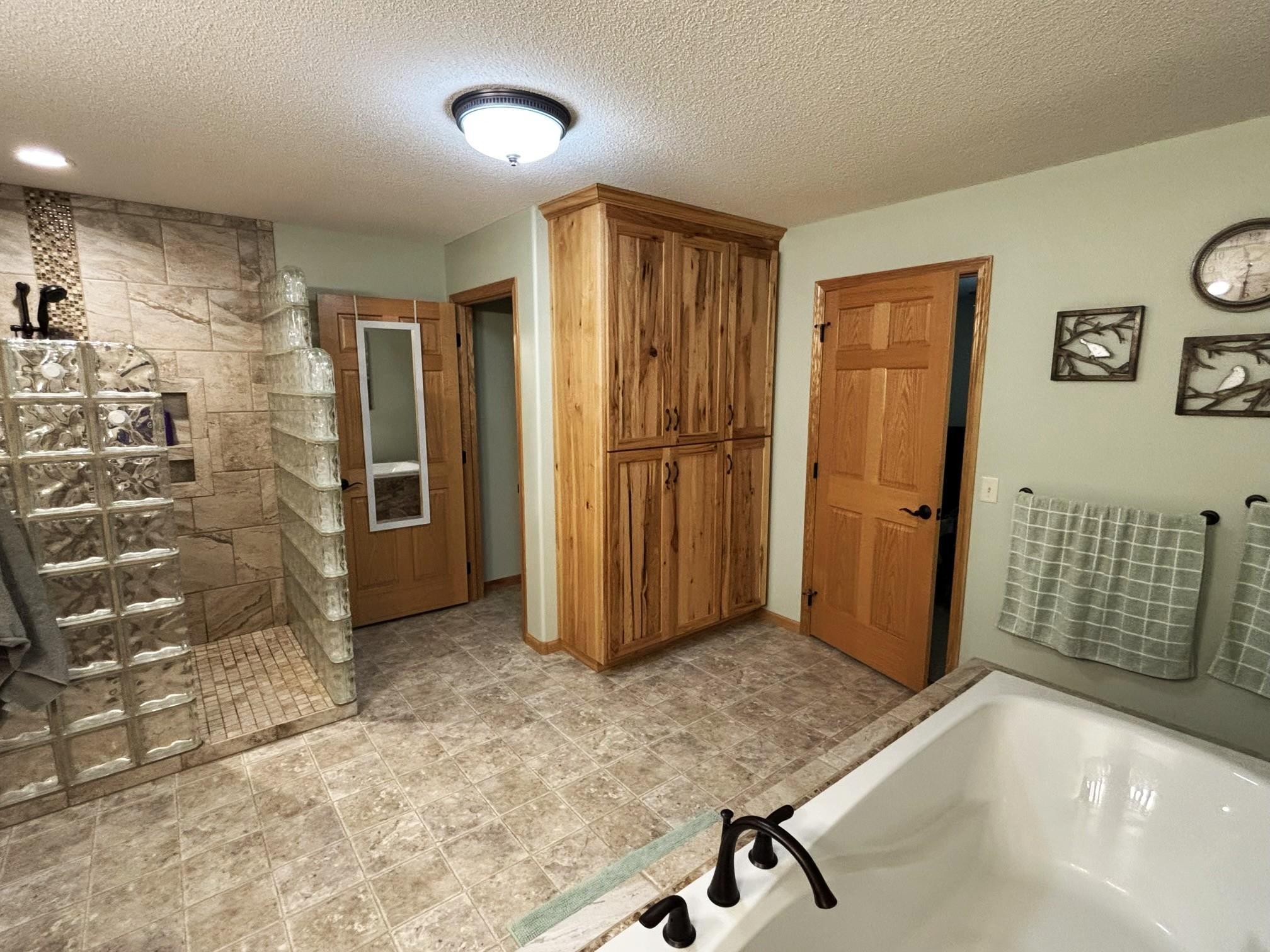3807 N Eagle Road Property Photo 25