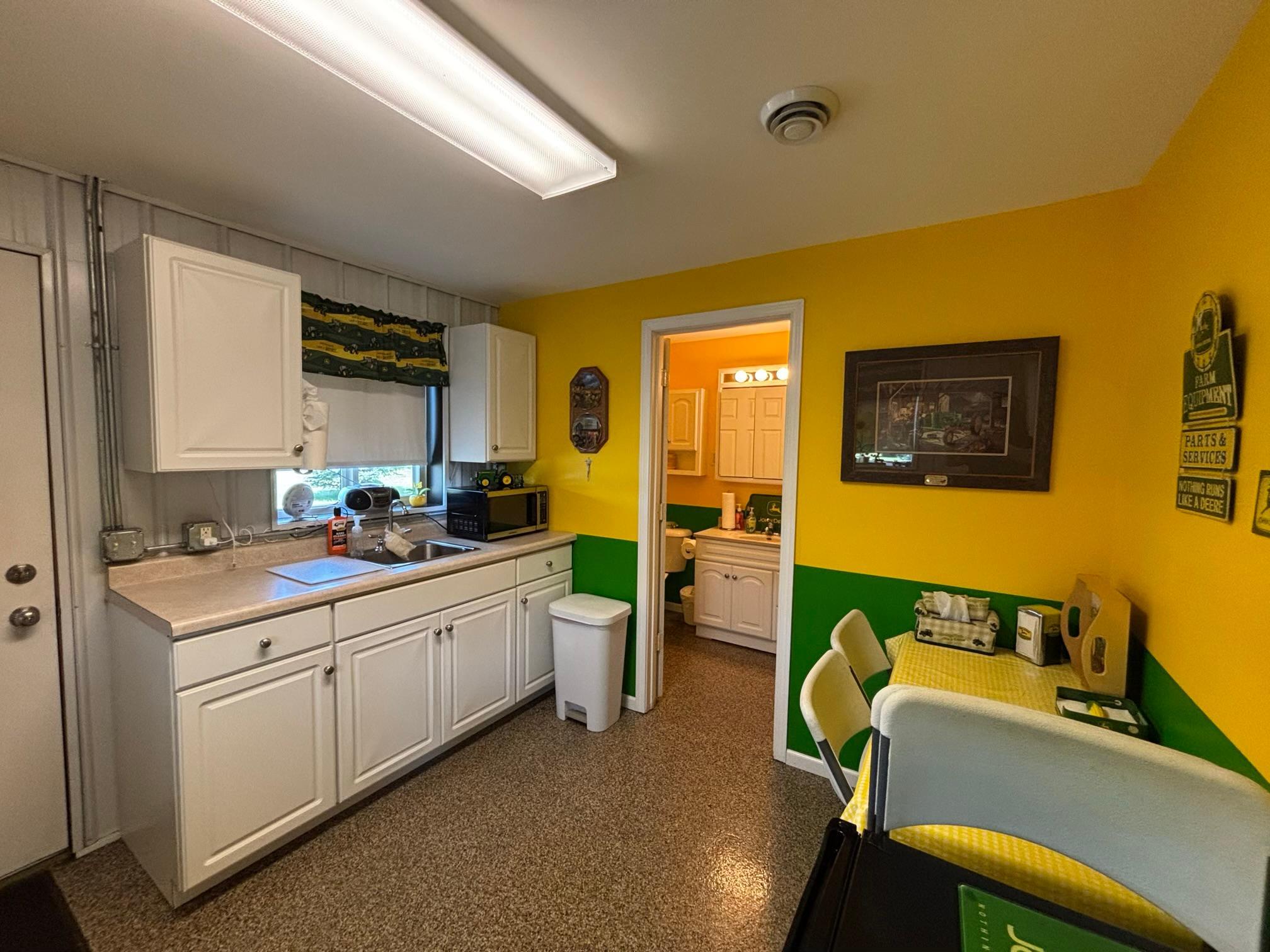 3807 N Eagle Road Property Photo 48