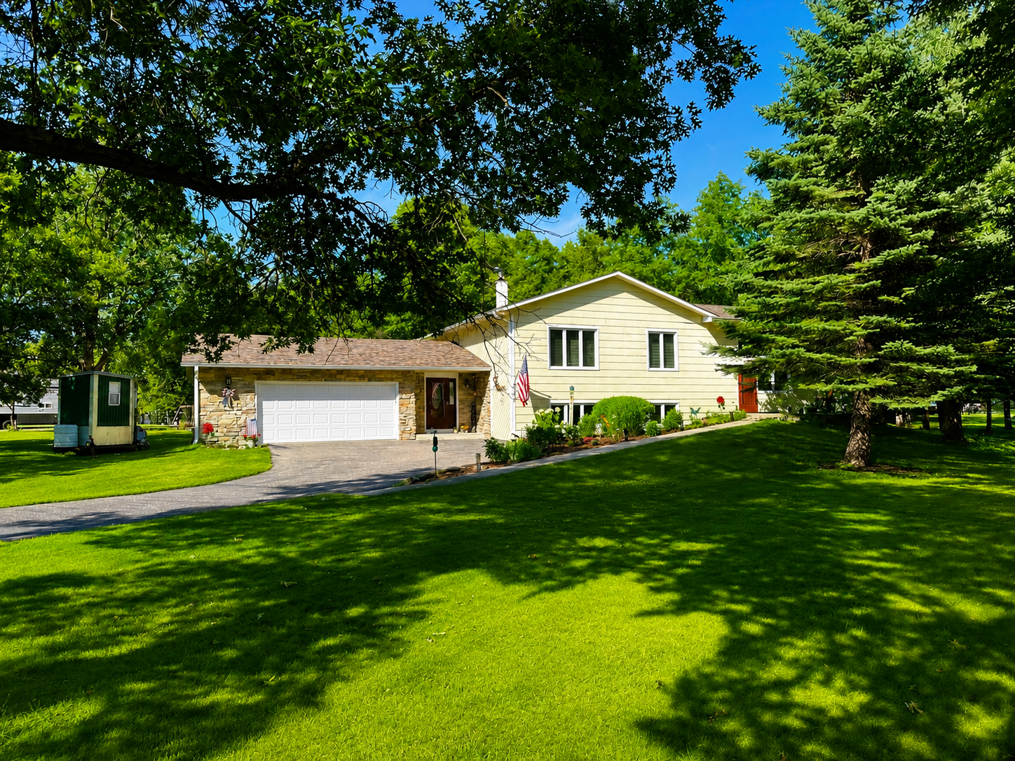 8331 Red Pine Circle Property Photo 1