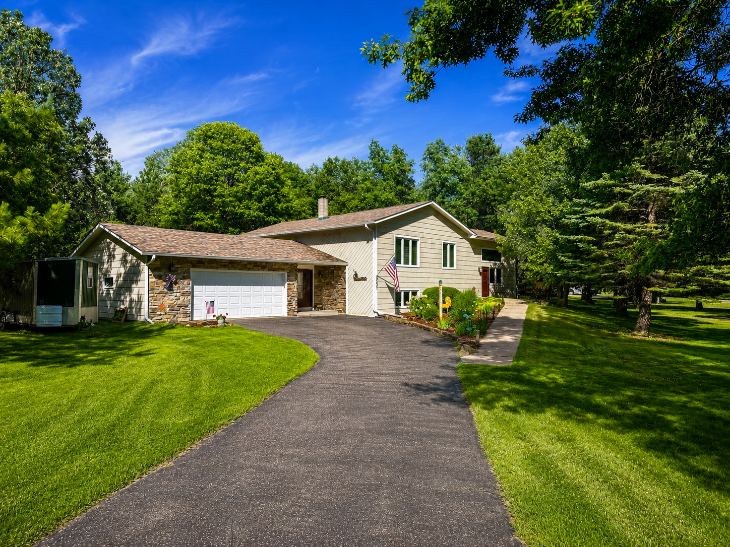 8331 Red Pine Circle Property Photo 3