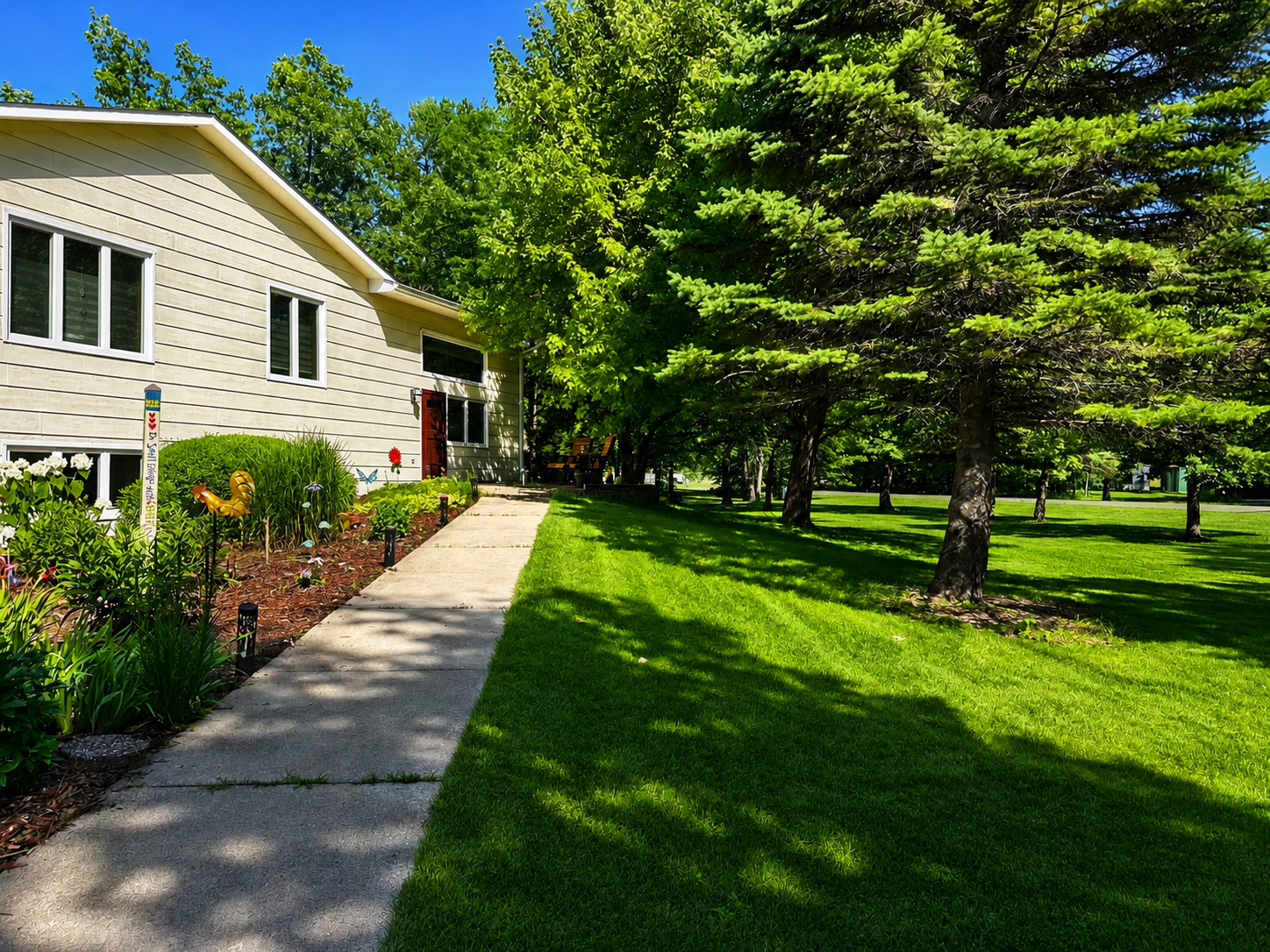 8331 Red Pine Circle Property Photo 6