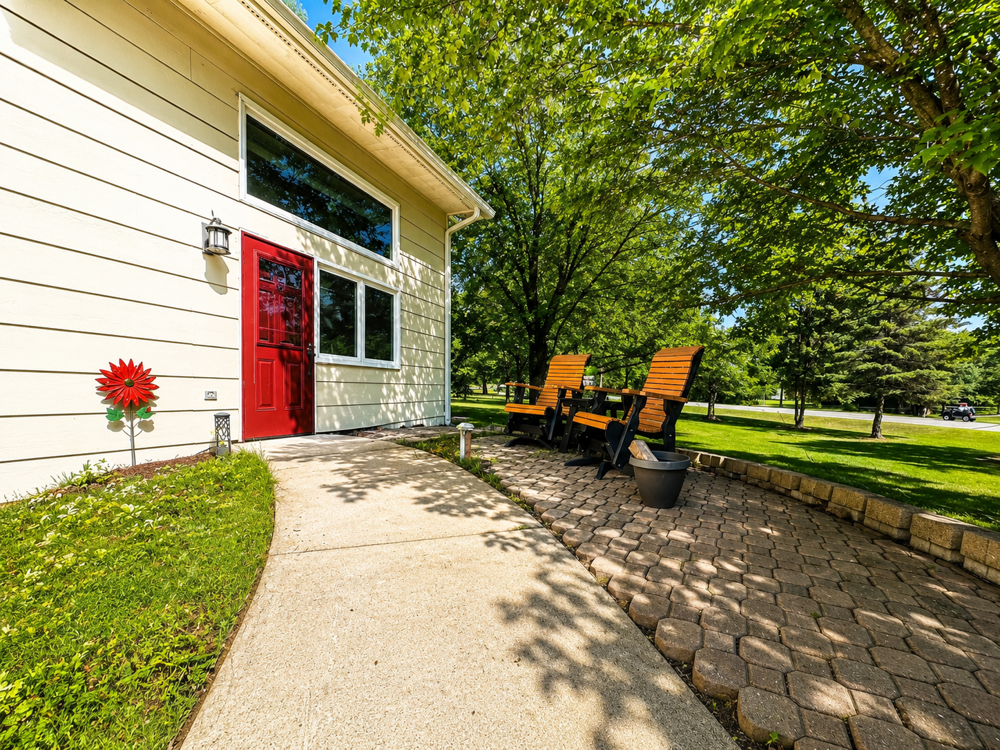 8331 Red Pine Circle Property Photo 7