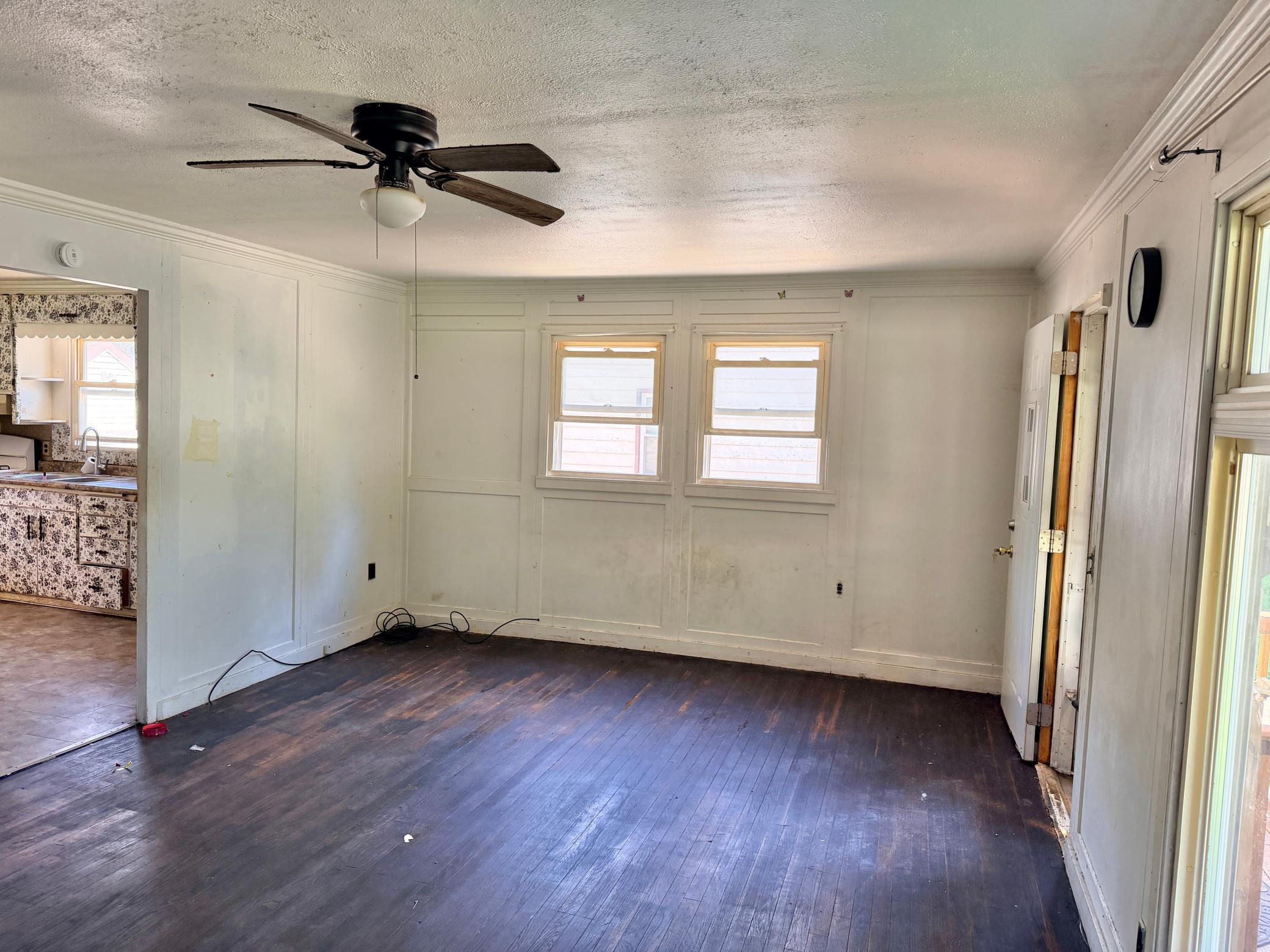 1205 James Avenue Property Photo 3