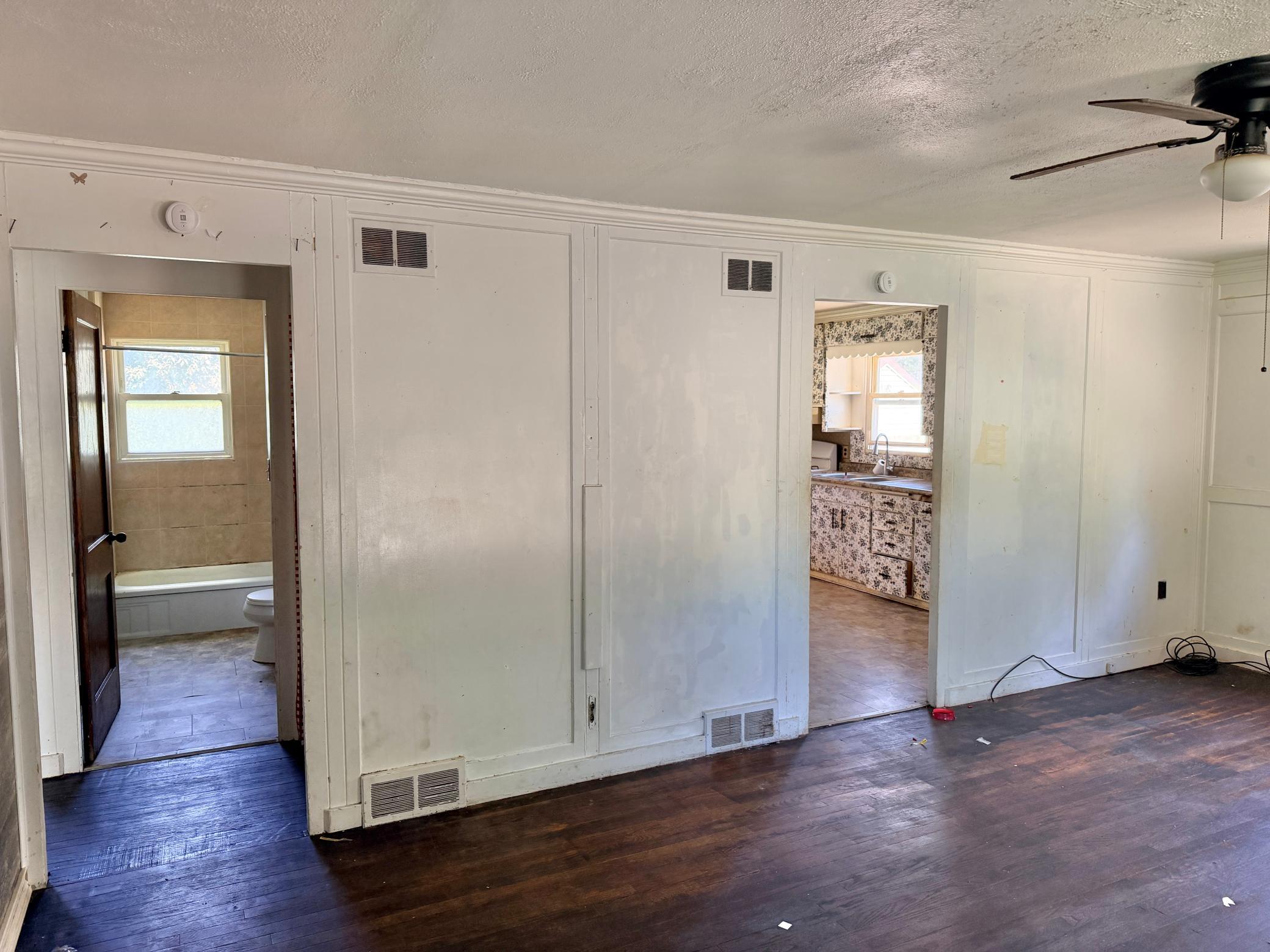 1205 James Avenue Property Photo 4