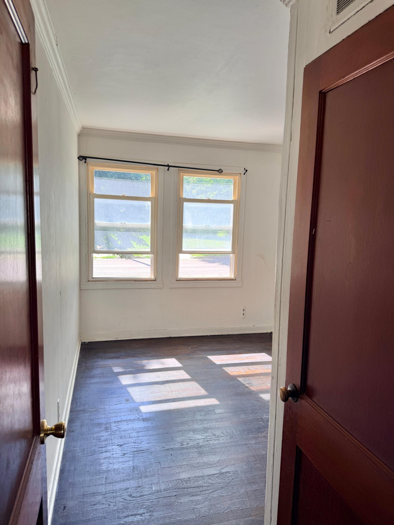 1205 James Avenue Property Photo 14