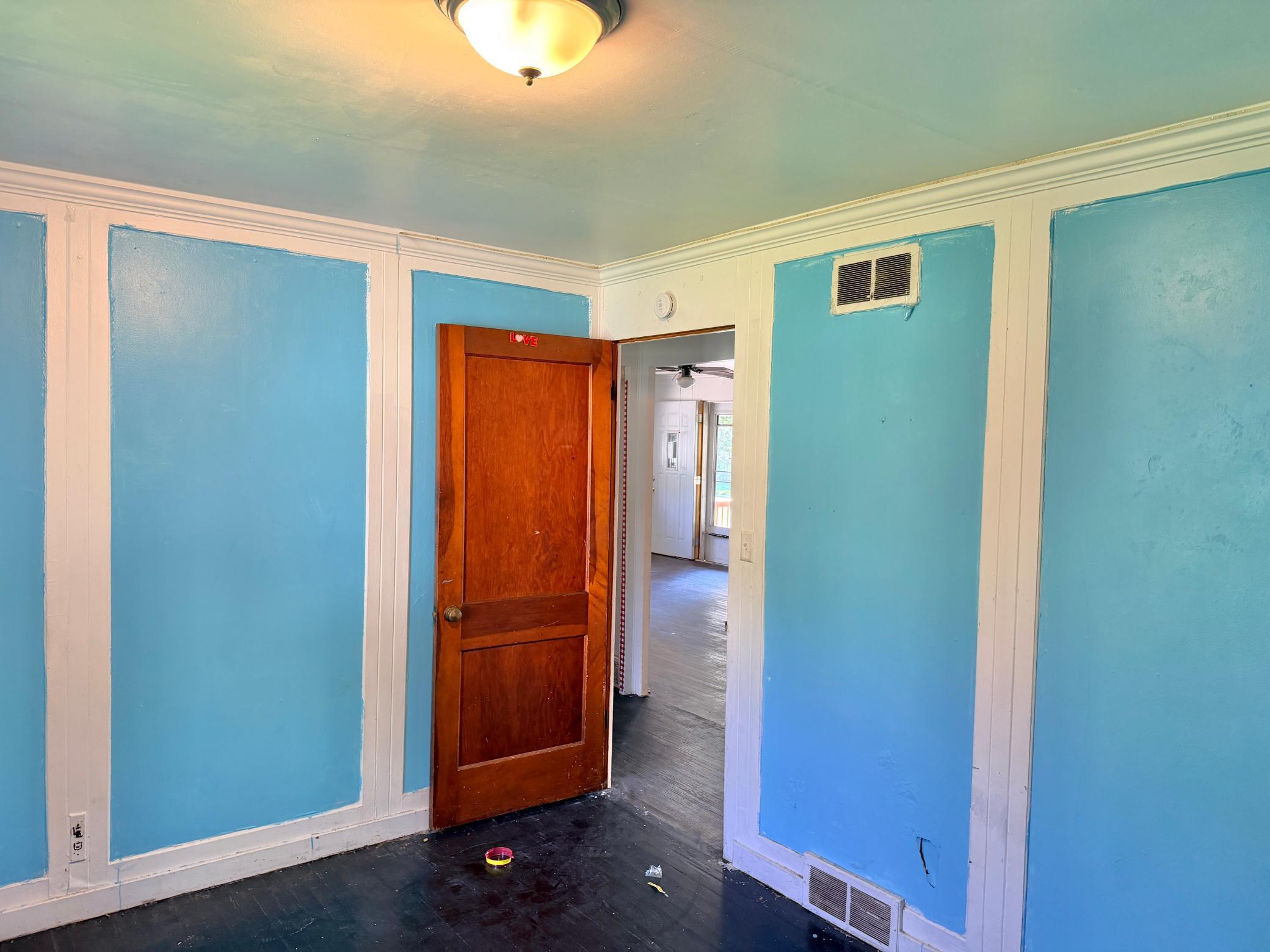 1205 James Avenue Property Photo 22
