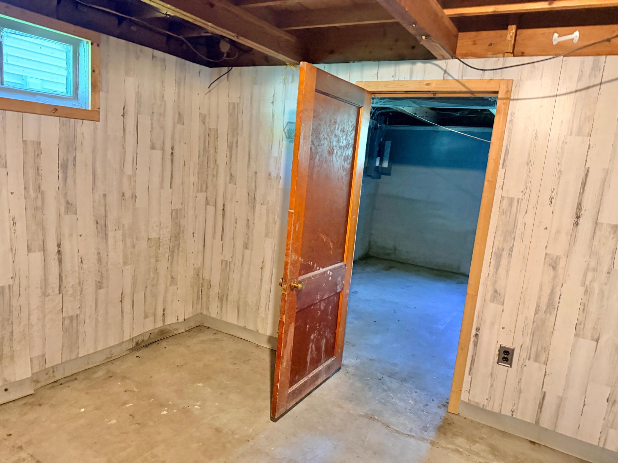 1205 James Avenue Property Photo 34