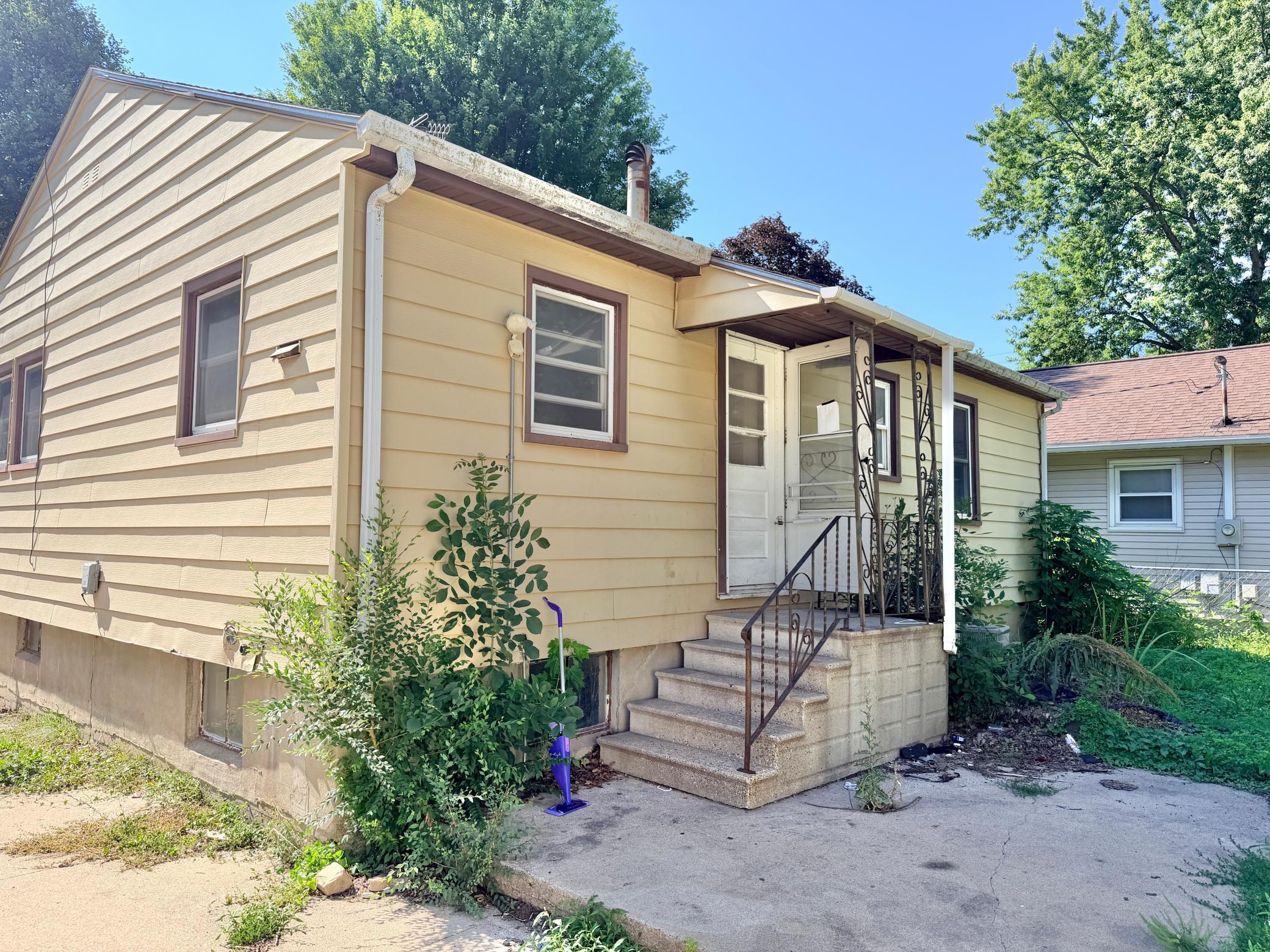 1205 James Avenue Property Photo 47