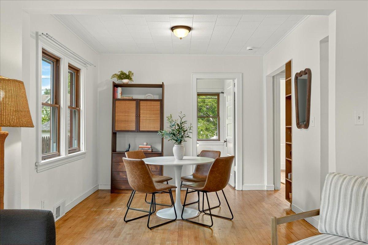 1217 6th Street E Property Photo 5