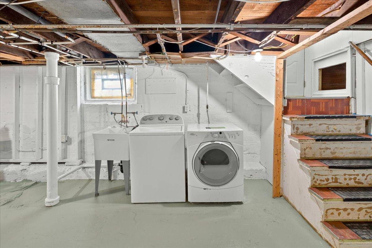1217 6th Street E Property Photo 16