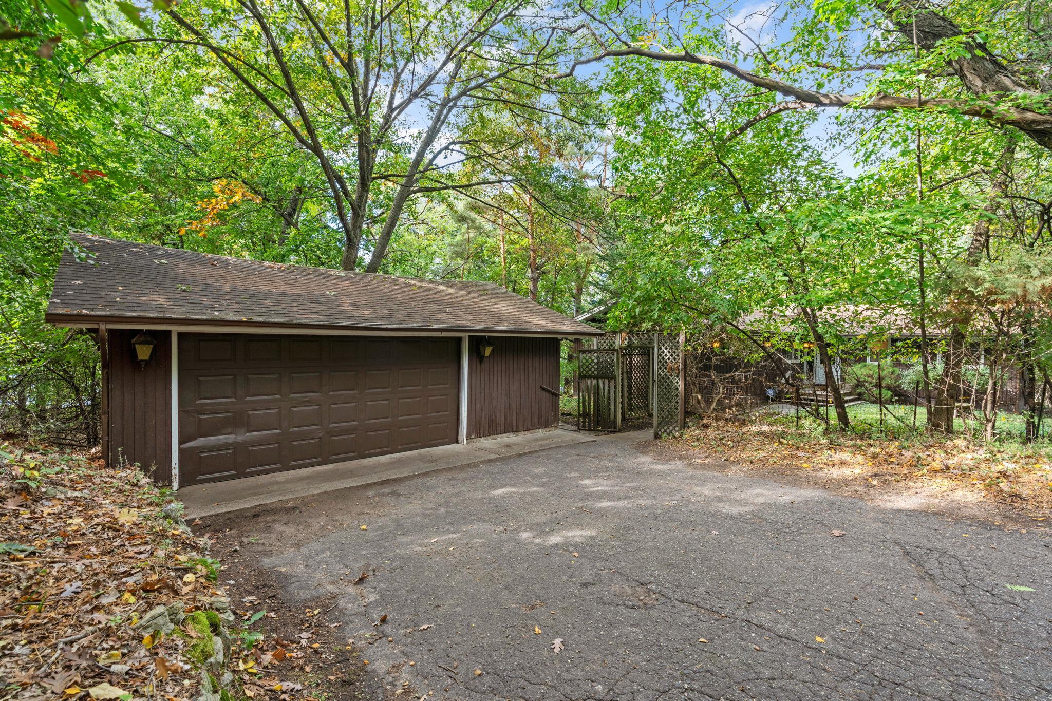 8274 Hidden Bay Trail N Property Photo 34