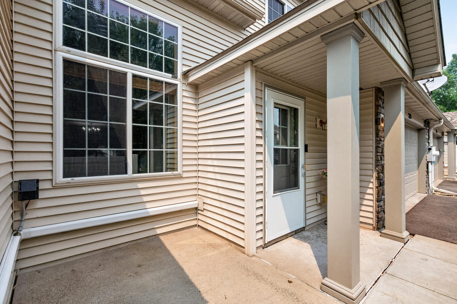 375 Arrowhead Drive Property Photo 4