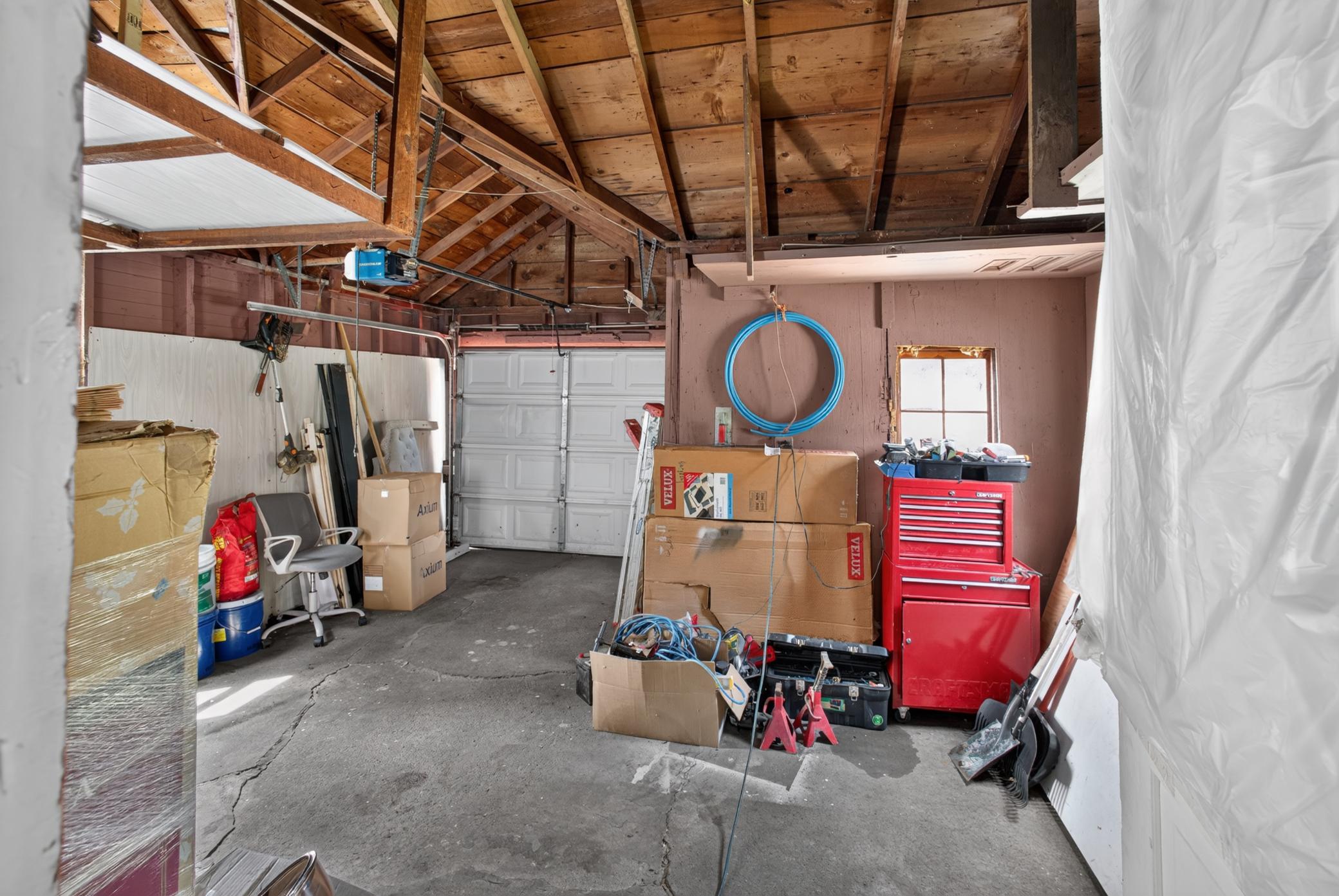 5253 N 6th Street Property Photo 15