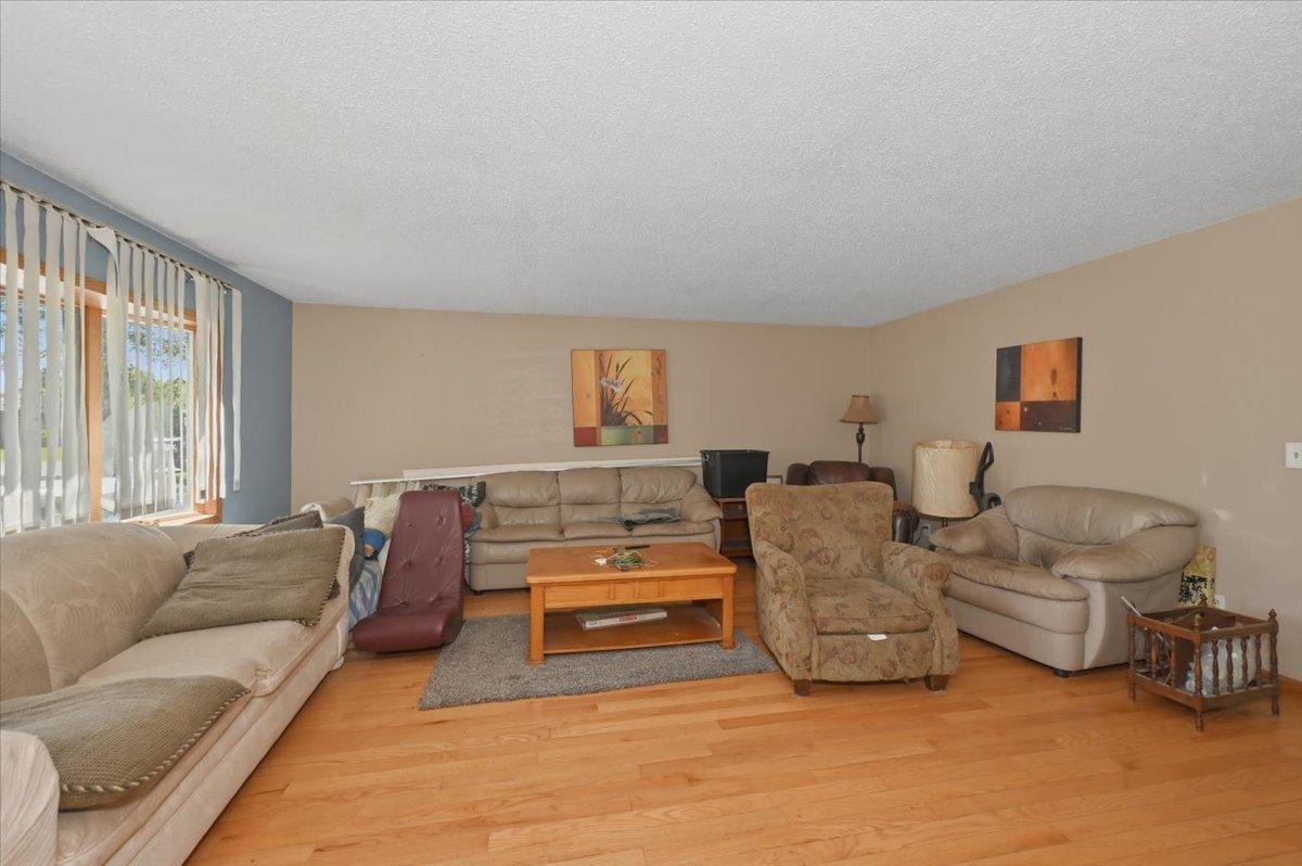 1421 & 1425 E 5th Street Property Photo 6