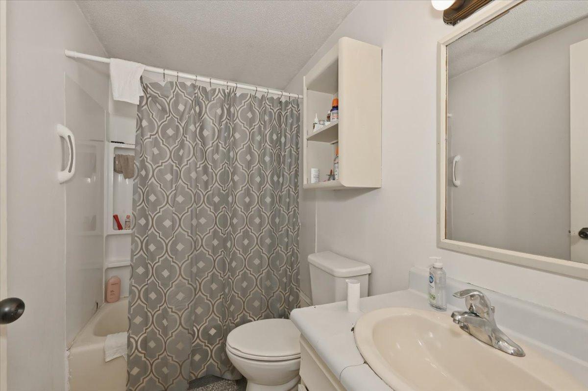 1421 & 1425 E 5th Street Property Photo 17