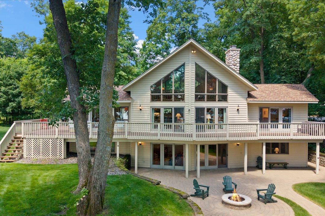 8882 Interlachen Road Property Photo 1
