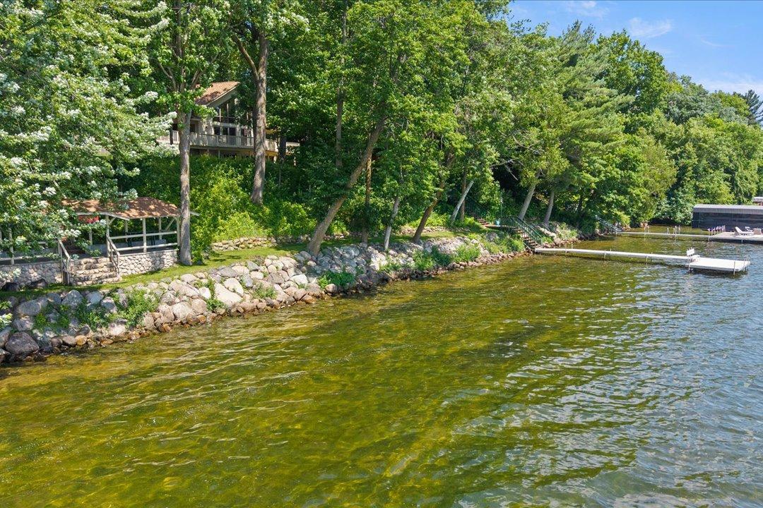 8882 Interlachen Road Property Photo 3