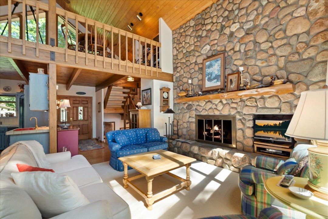 8882 Interlachen Road Property Photo 12