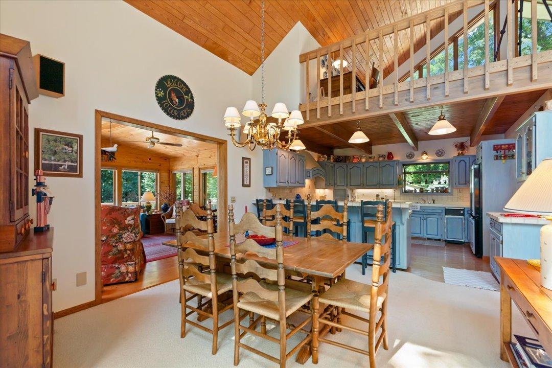8882 Interlachen Road Property Photo 14