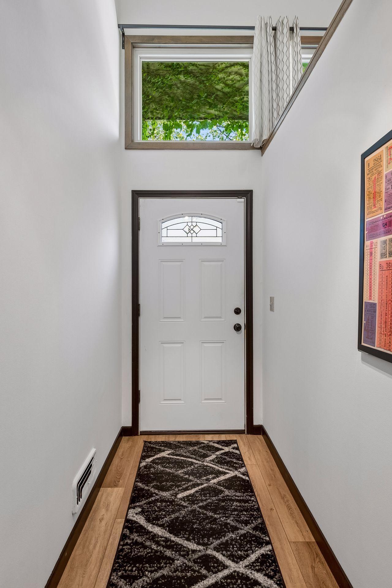 318 E 44th Street Property Photo 2