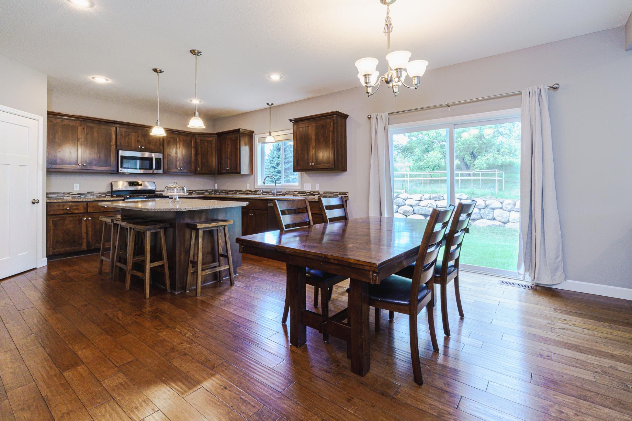 15224 Valley View Drive Property Photo 12