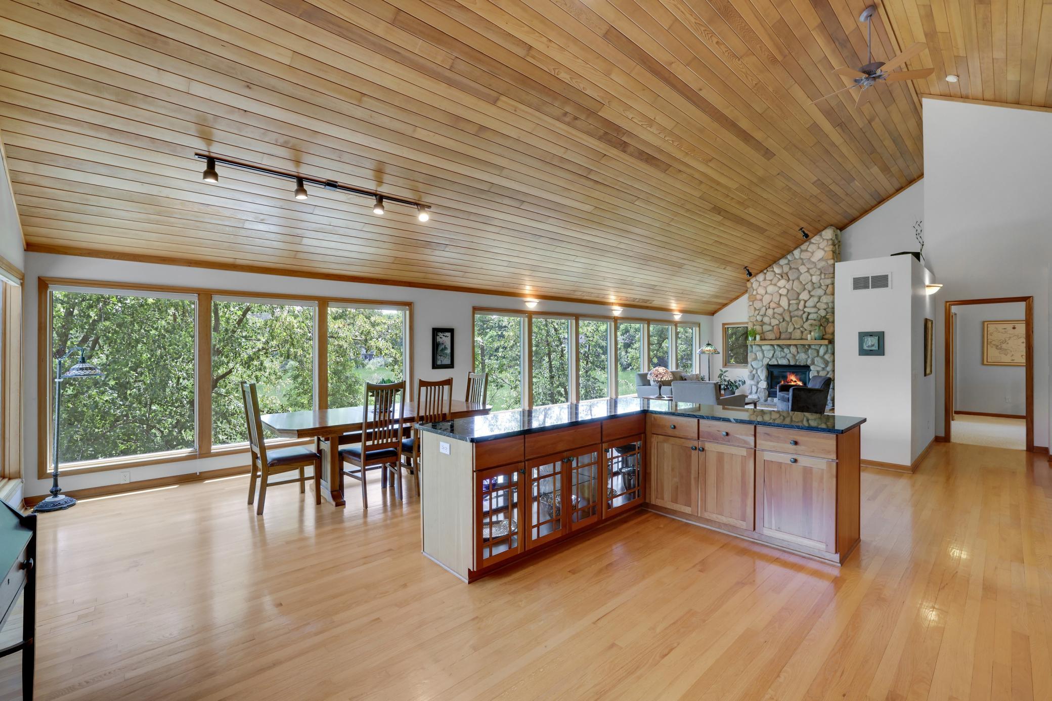 502 Shoreline Drive Property Photo 11