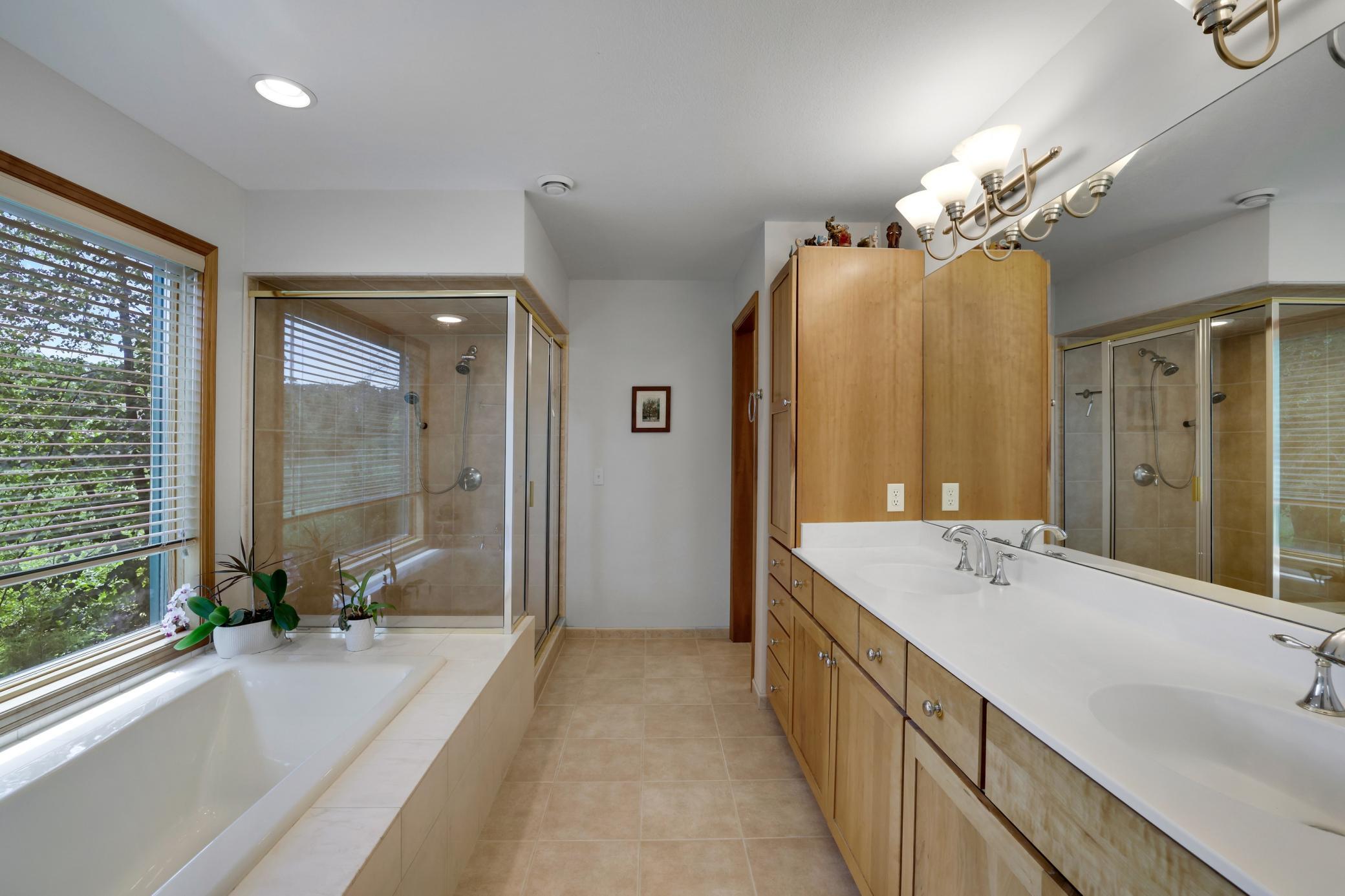 502 Shoreline Drive Property Photo 18