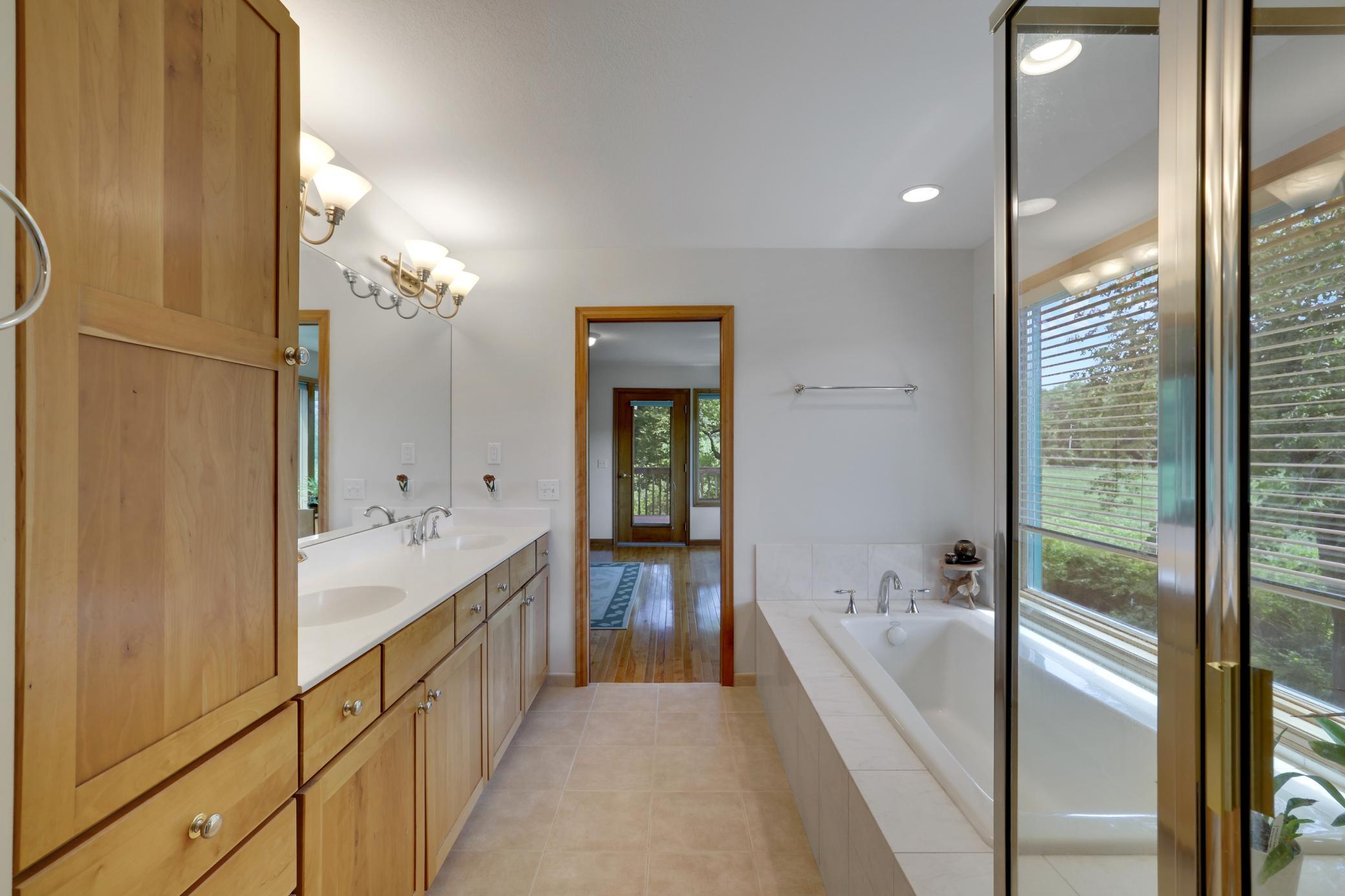 502 Shoreline Drive Property Photo 19