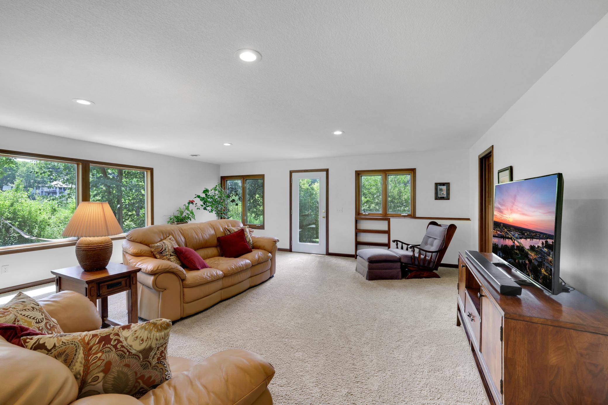 502 Shoreline Drive Property Photo 24