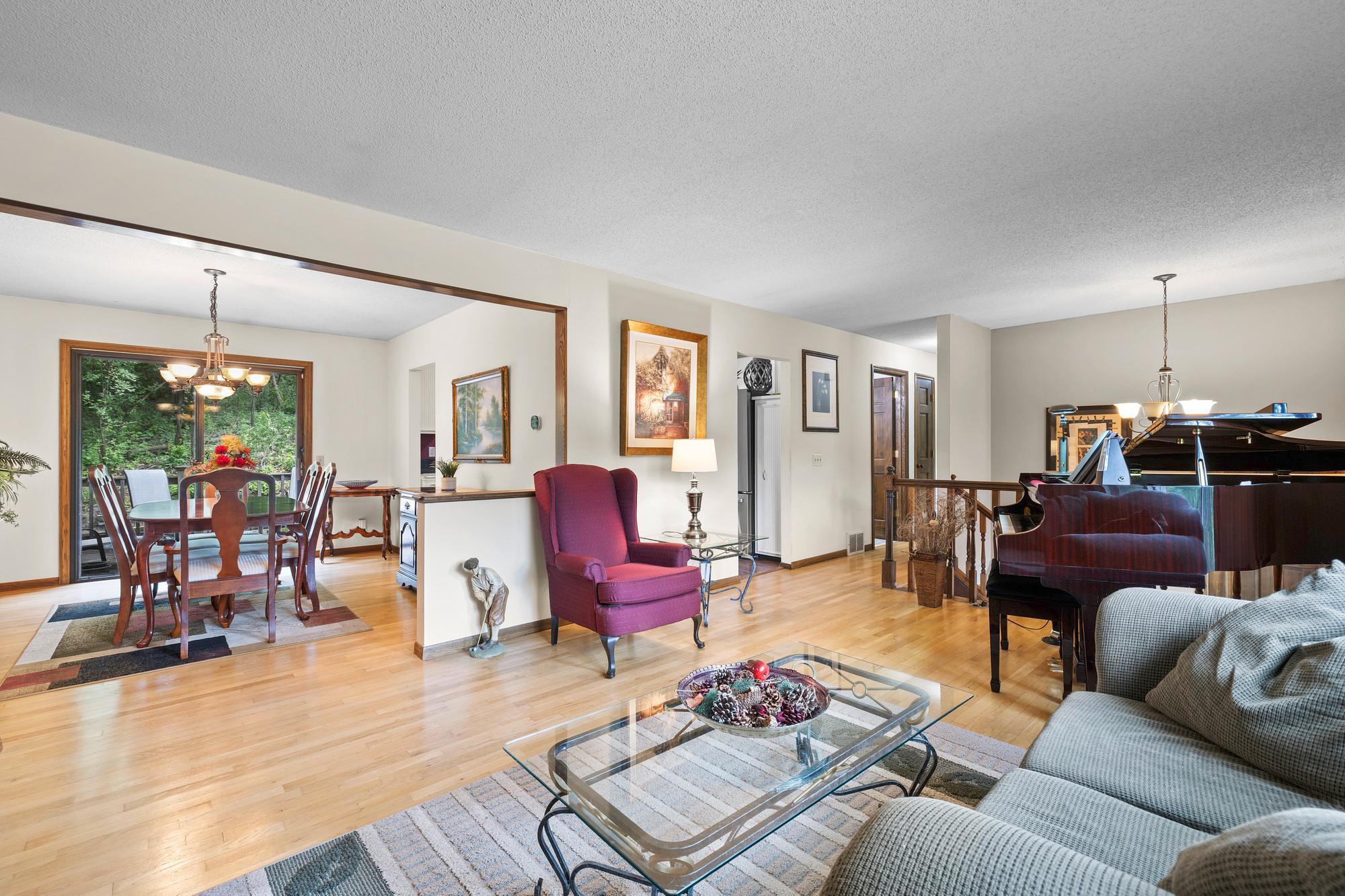 4115 Williston Road Property Photo 7
