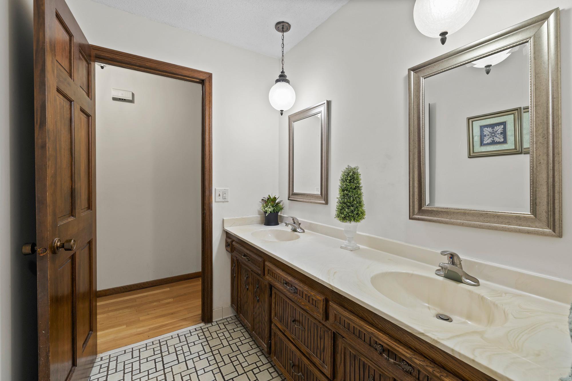 4115 Williston Road Property Photo 28