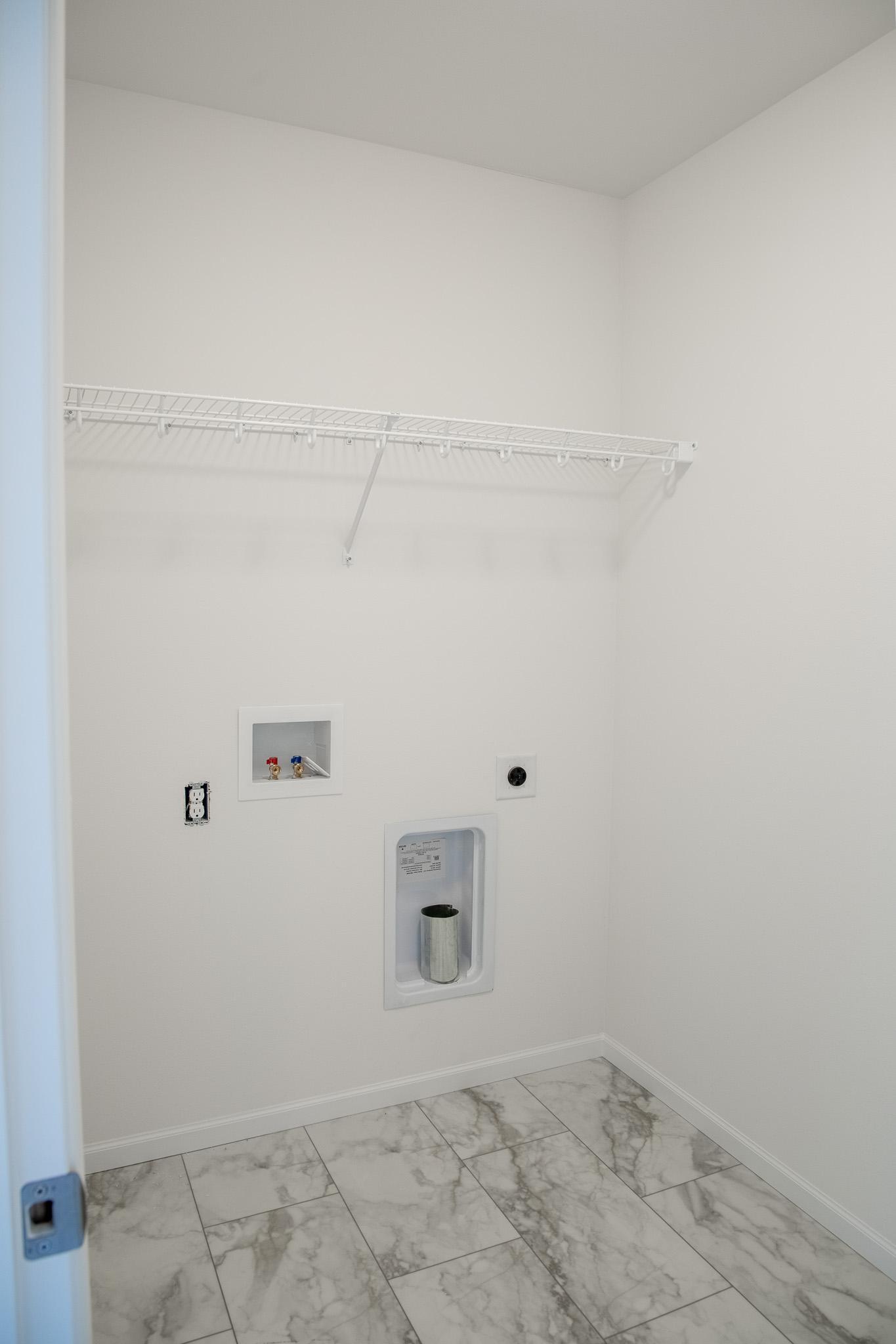 4842 Decorah Way Property Photo 12