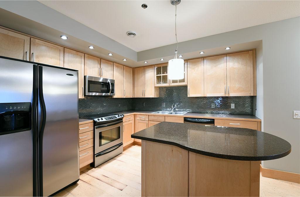 319 Broadway N 305 Property Photo 7