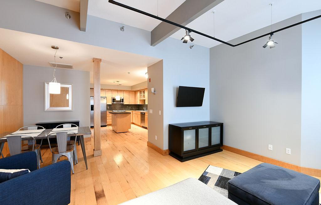 319 Broadway N 305 Property Photo 8