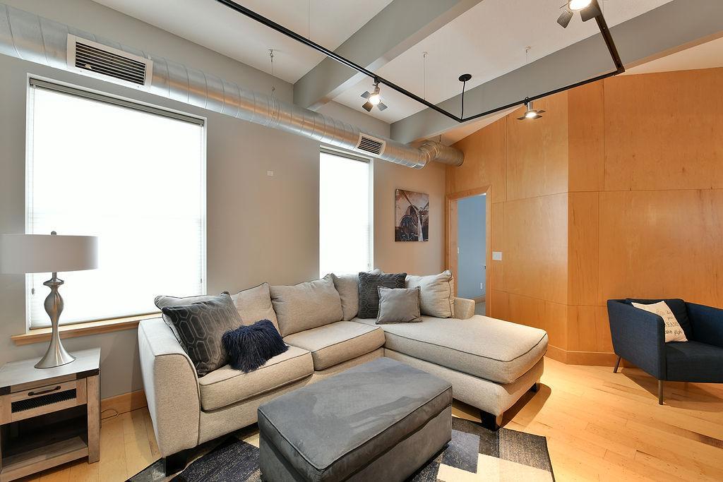 319 Broadway N 305 Property Photo 11