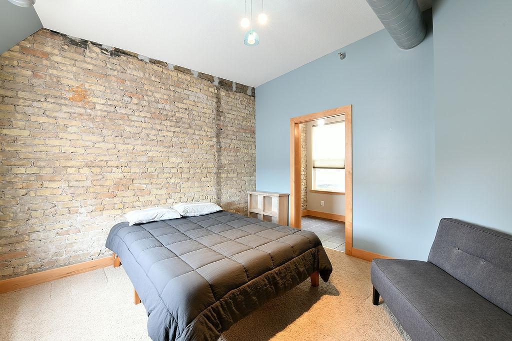 319 Broadway N 305 Property Photo 13