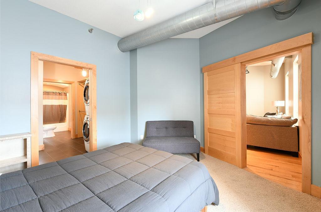 319 Broadway N 305 Property Photo 15
