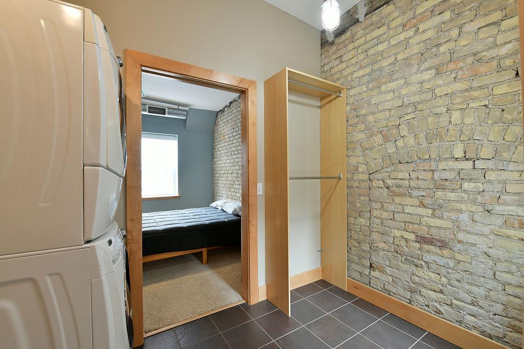 319 Broadway N 305 Property Photo 16