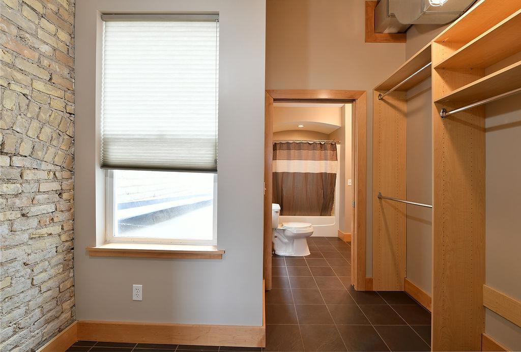 319 Broadway N 305 Property Photo 17