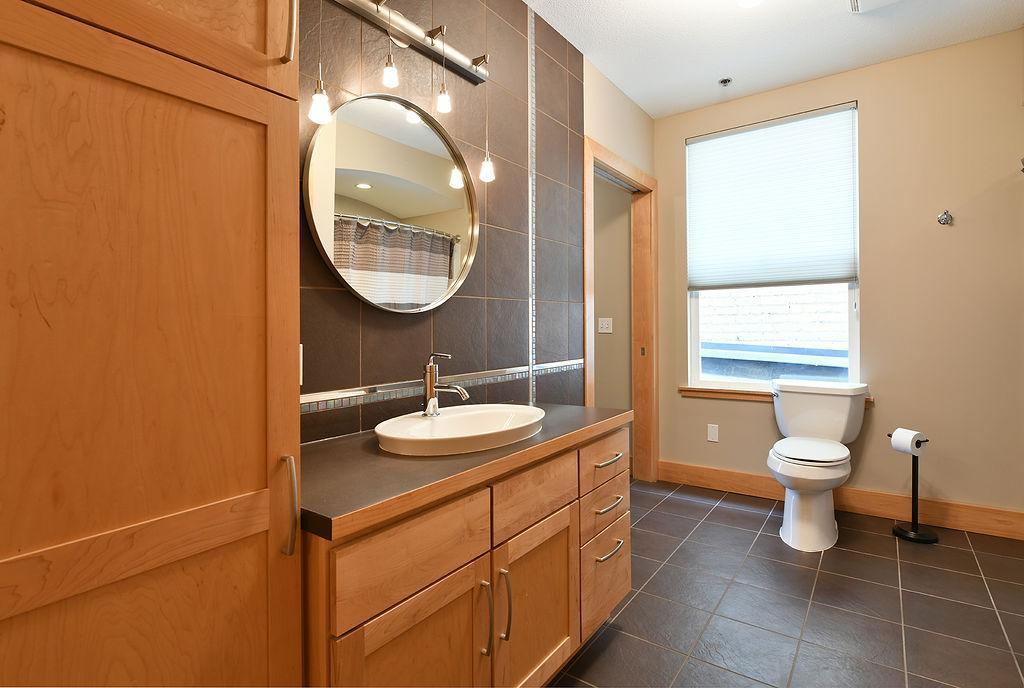 319 Broadway N 305 Property Photo 21
