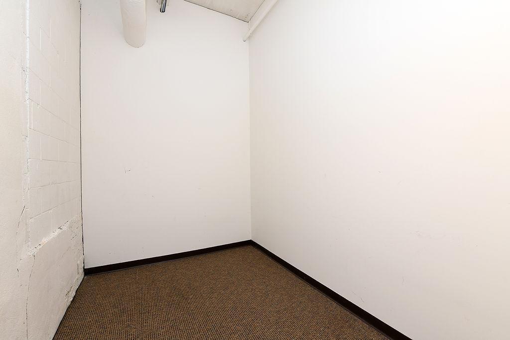 319 Broadway N 305 Property Photo 23