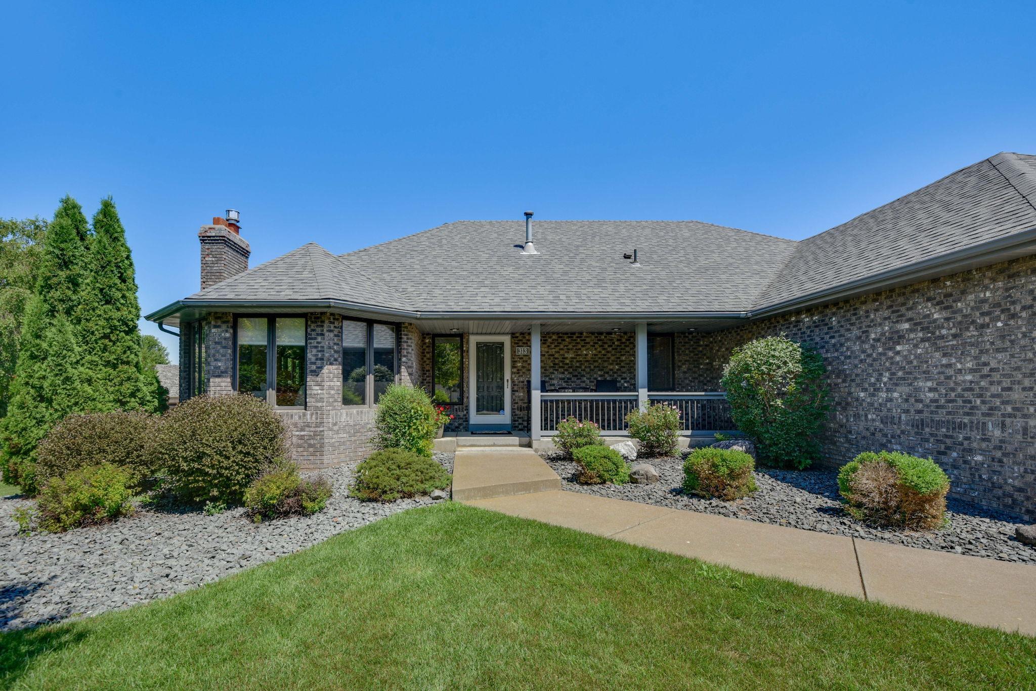 313 Wyndham Circle W Property Photo 6