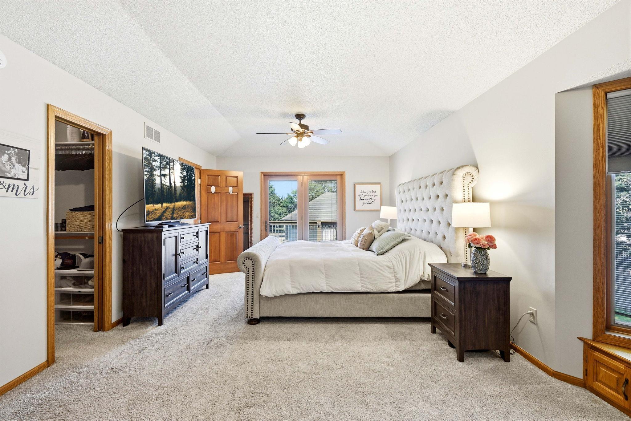 313 Wyndham Circle W Property Photo 23